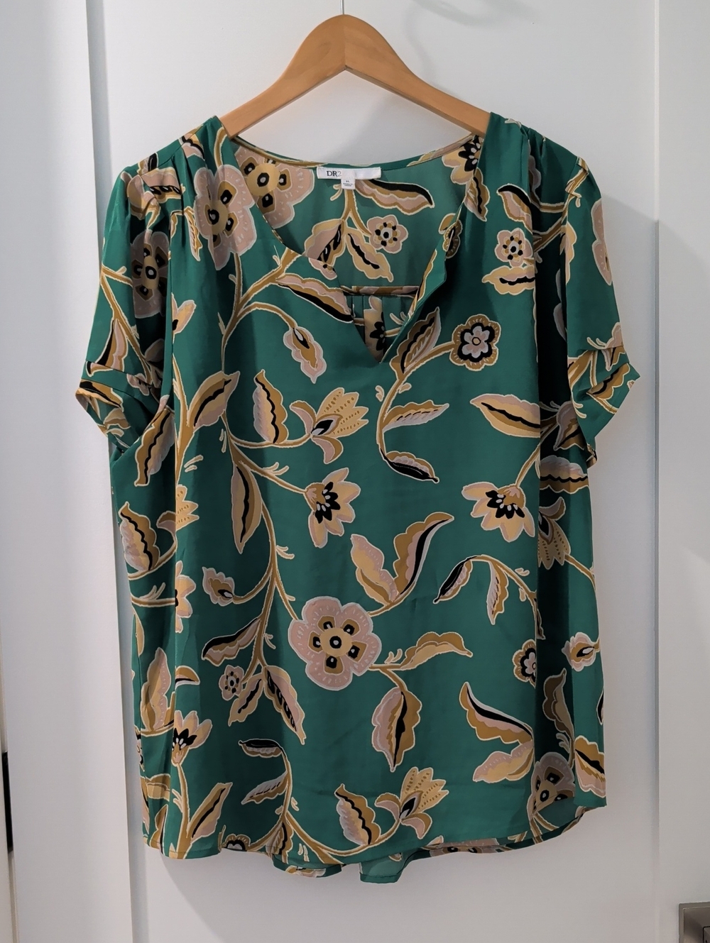 DR2 Green Floral Short Sleeve Blouse with Beige Accents
